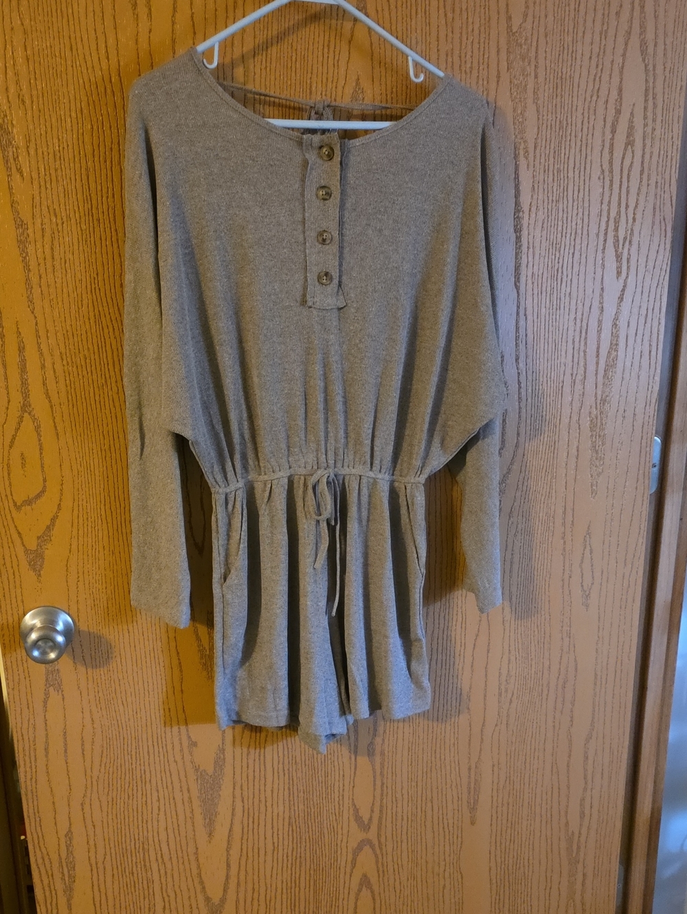 She + Sky Neutral Taupe Long-Sleeve  Romper Dolman Sleeve, W 14-18